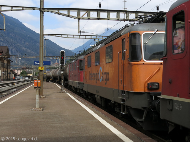 FFS Re 4/4 II 11320 'Interregio Cargo'